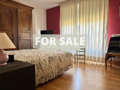 Well Presented Bright and Spacious Apartment