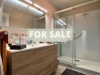 Well Presented Bright and Spacious Apartment