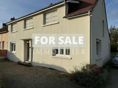 Traditional House with Garden