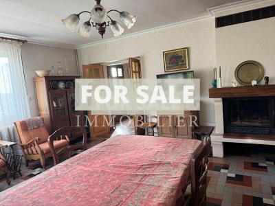 Traditional House with Garden