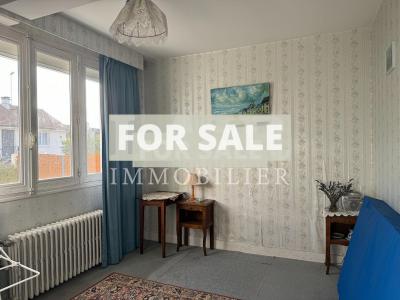 Traditional House with Garden