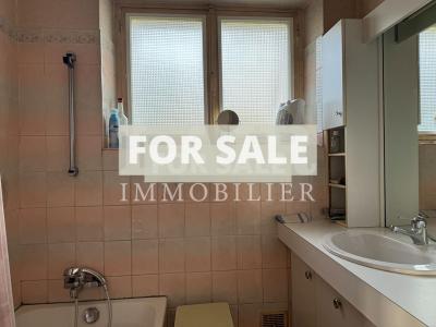 Traditional House with Garden