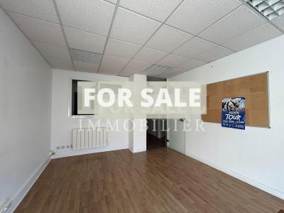 Property in Heart of Popular Small Rural Town