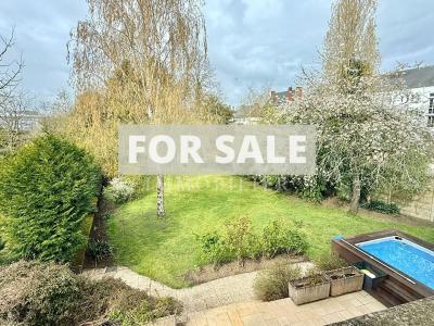 Detached House with Landscaped Garden