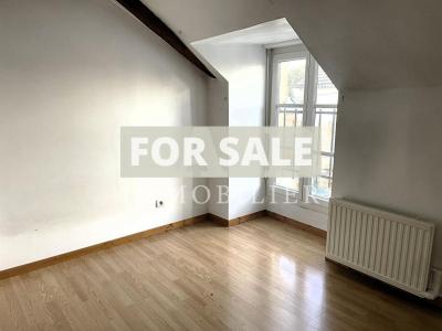 Apartment with Terrace and Parking