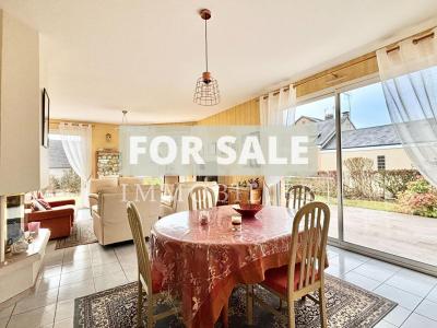 Detached House with Garden