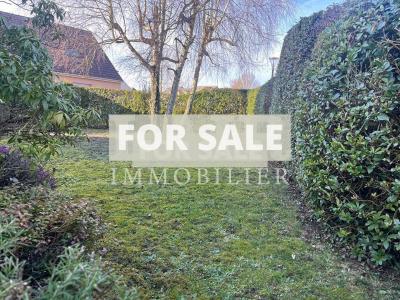 Detached House with Landscaped Garden