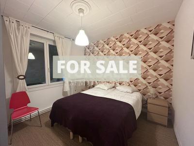 Detached House Divided into Five Apartments