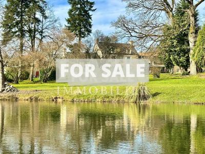 Detached Country House with Outbuilding and Land