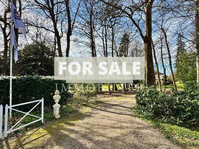 Detached Country House with Outbuilding and Land