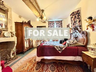 Detached Country House with Outbuilding and Land