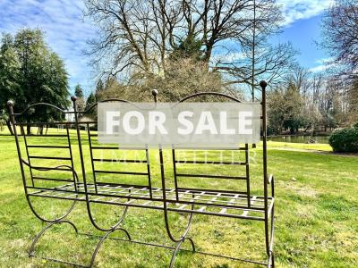 Detached Country House with Outbuilding and Land