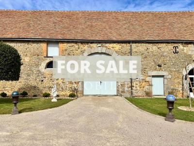 Detached Country House with Outbuilding and Land