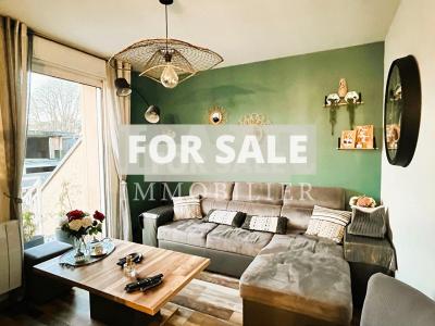 Town House with Neat Garden and Garage