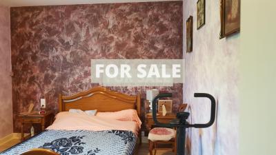 Traditional House with Garden