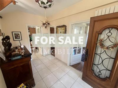 Detached Bagnolaise Villa with Lovely Garden