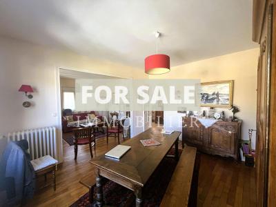 Detached Bagnolaise Villa with Lovely Garden