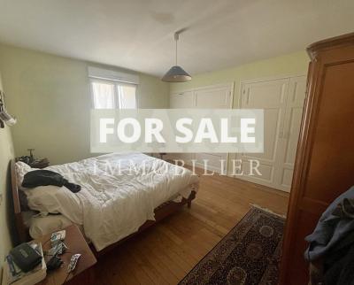 Detached Bagnolaise Villa with Lovely Garden