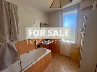 Detached Bagnolaise Villa with Lovely Garden