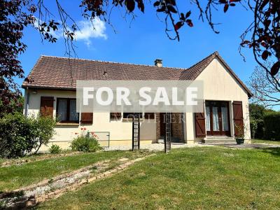 Detached House with Landscaped GardenGarden