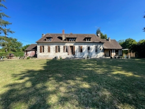 Equestrian Property in 10 Hectares of Land