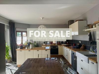 Beautifully Presented House with Garden