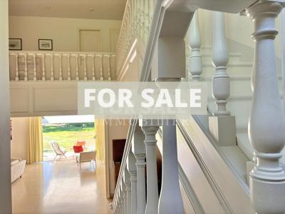 Beautiful Detached House in Parkland Gardens
