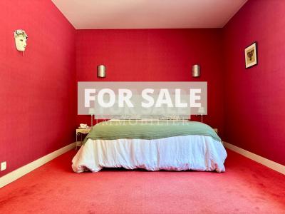 Beautiful Detached House in Parkland Gardens