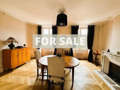 Superb Apartment with Elevator and Parking