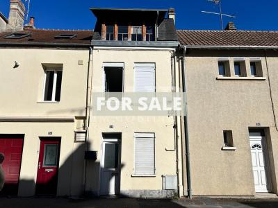 Town House with Nice Garden
