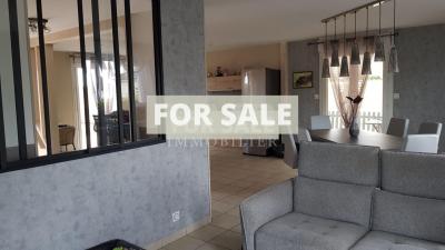 Detached House with Landscaped Garden