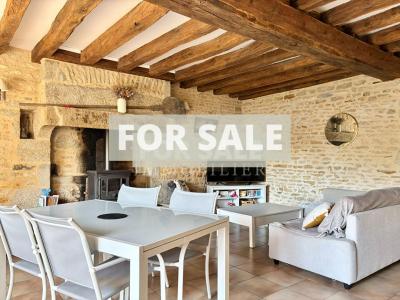Detached Country House with Landscaped Garden