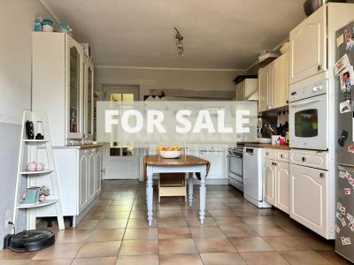 Detached Country House with Landscaped Garden