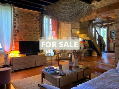 Detached Country House with Outbuilding