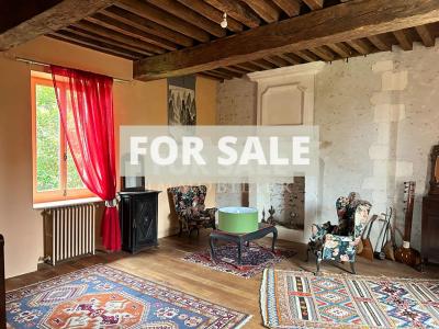 Detached Country House with Outbuilding