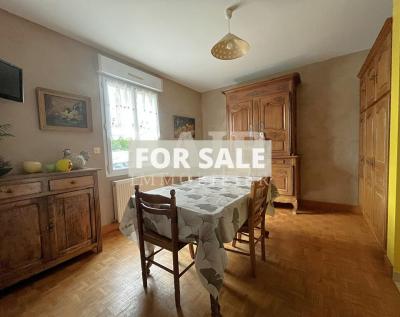 Beautiful Detached House with Lovely Garden