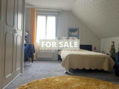 Beautiful Detached House with Lovely Garden