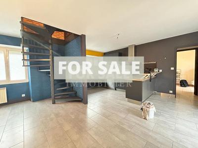 Detached House with Landscaped Garden