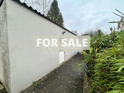 Detached House with Landscaped Garden