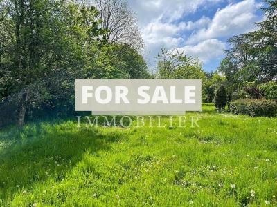 Detached Country House with Attached Outbuilding