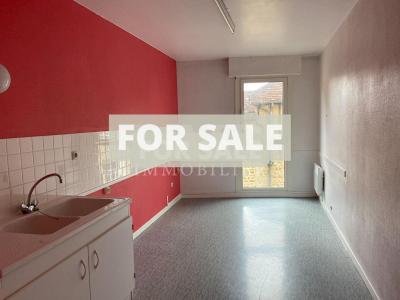 Apartment with Balcony in Heart of Town