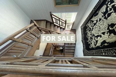 Character Manor House with Guest House