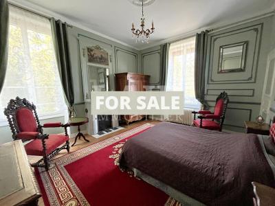 Character Manor House with Guest House