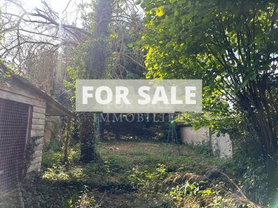 Town House with Garden and Garage