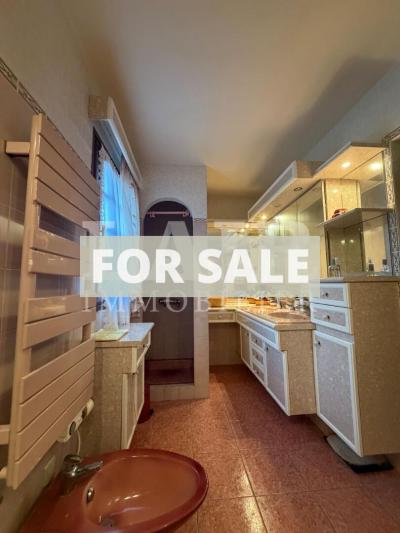 Lovely Detached House and Garden