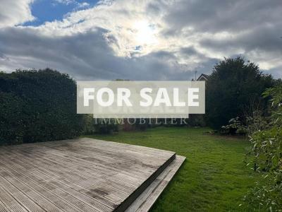 Large Detached Family House with Garden