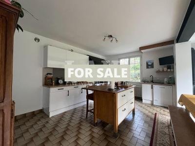 Detached Country House with Landscaped Garden