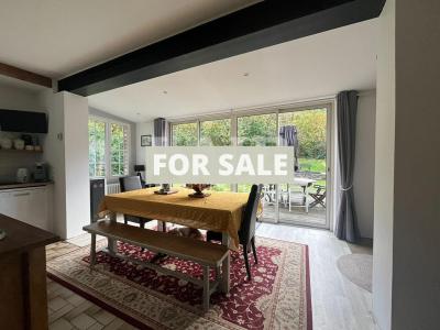 Detached Country House with Landscaped Garden