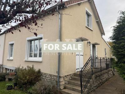 Nice House with Garden in Town