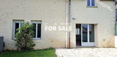 Traditional House in Good Condition with Garden